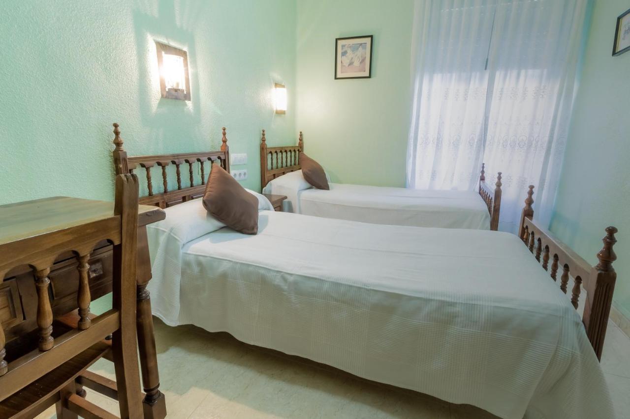 סלאמנקה Pension Virginia By Vivere Stays מראה חיצוני תמונה