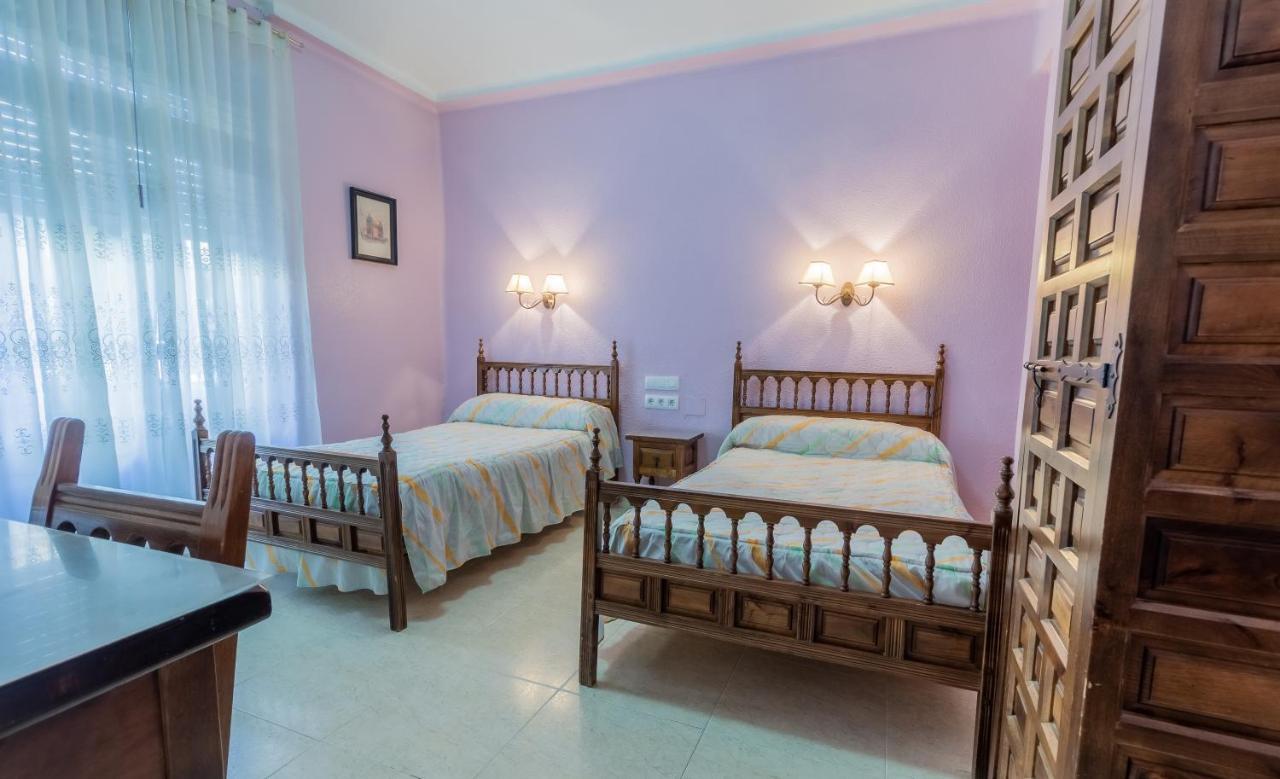 סלאמנקה Pension Virginia By Vivere Stays מראה חיצוני תמונה