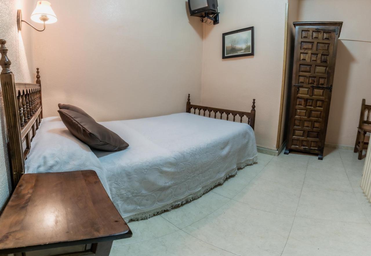 סלאמנקה Pension Virginia By Vivere Stays מראה חיצוני תמונה