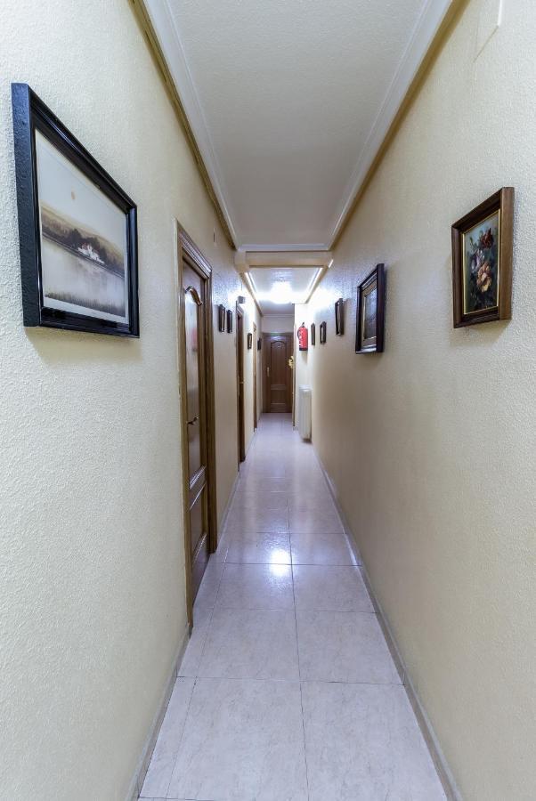 סלאמנקה Pension Virginia By Vivere Stays מראה חיצוני תמונה
