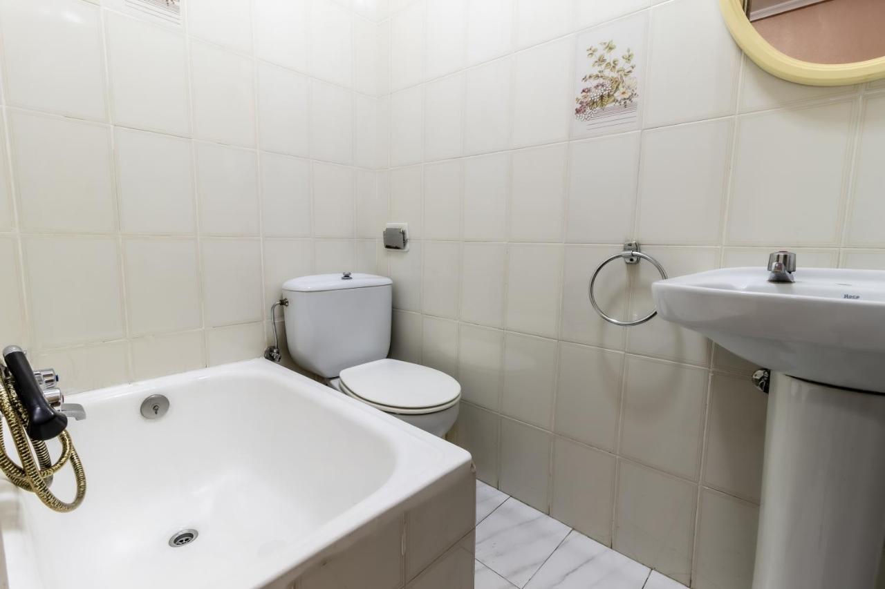 סלאמנקה Pension Virginia By Vivere Stays מראה חיצוני תמונה