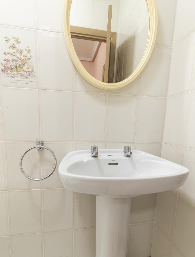 סלאמנקה Pension Virginia By Vivere Stays מראה חיצוני תמונה