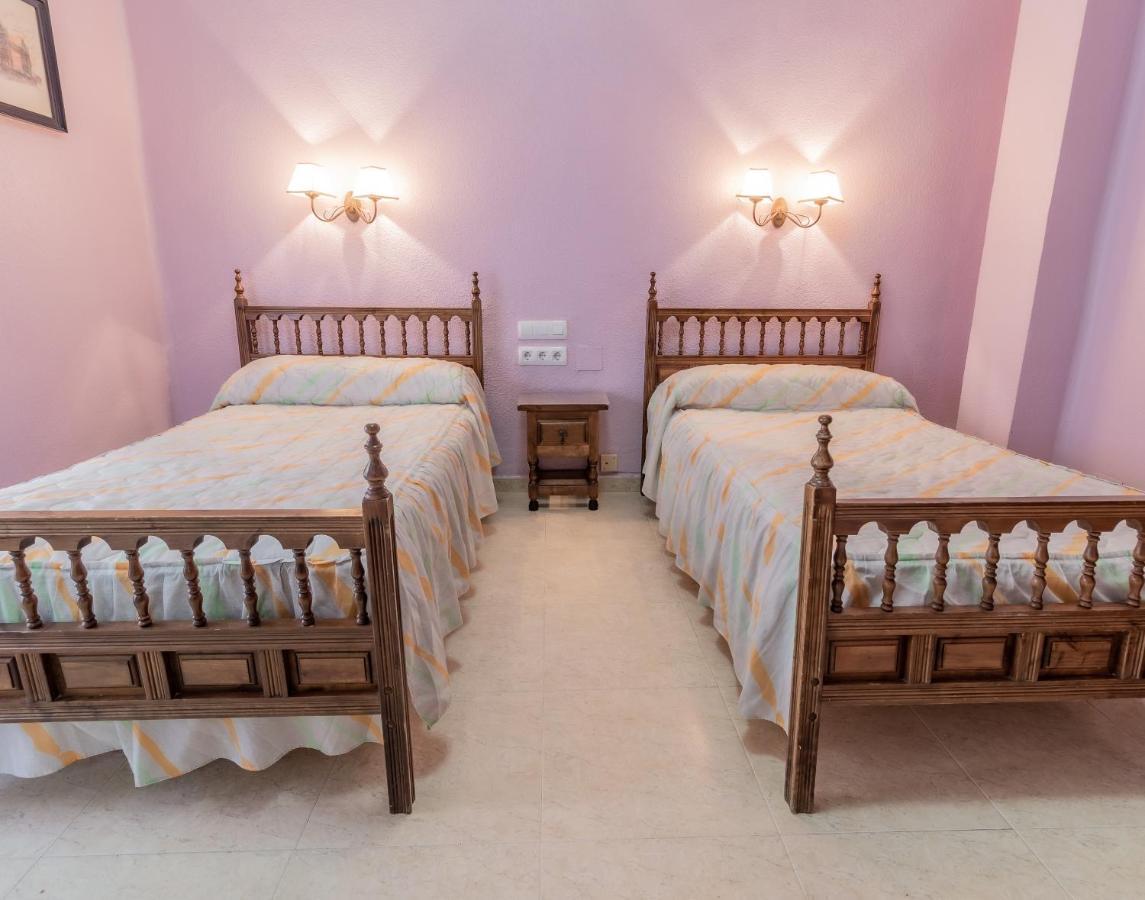 סלאמנקה Pension Virginia By Vivere Stays מראה חיצוני תמונה
